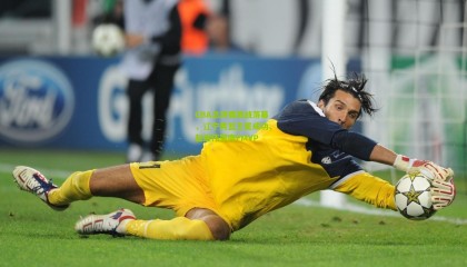 CBA总决赛激战落幕，辽宁男篮卫冕成功，赵继伟荣膺FMVP