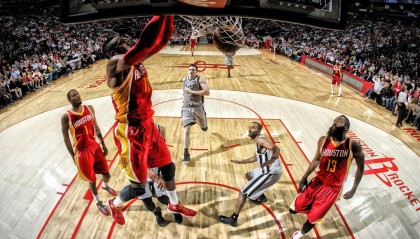 英超争冠白热化，曼城、阿森纳、利物浦上演三强鼎立