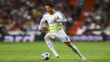 中国游泳队闪耀世锦赛，张雨霏再破纪录，新星崛起未来可期