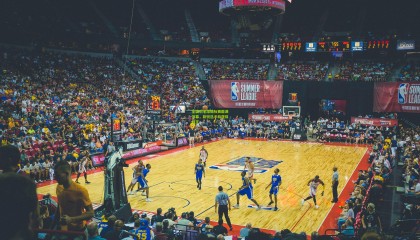 全国羽毛球锦标赛圆满落幕，新锐选手斩获双冠王