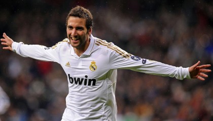 中国游泳队闪耀世锦赛，斩获多枚金牌创历史佳绩